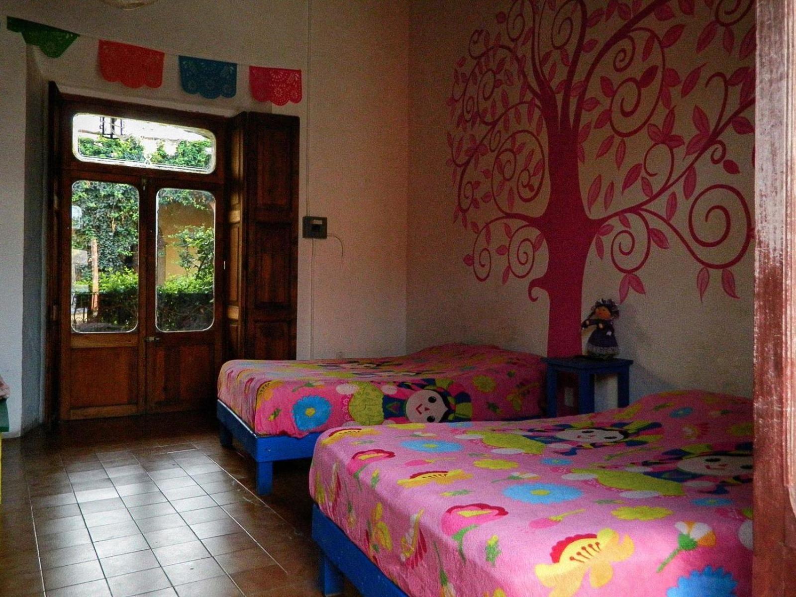 Lele Panchito Y Lavanda Juntos En El Centro Querétaro Extérieur photo